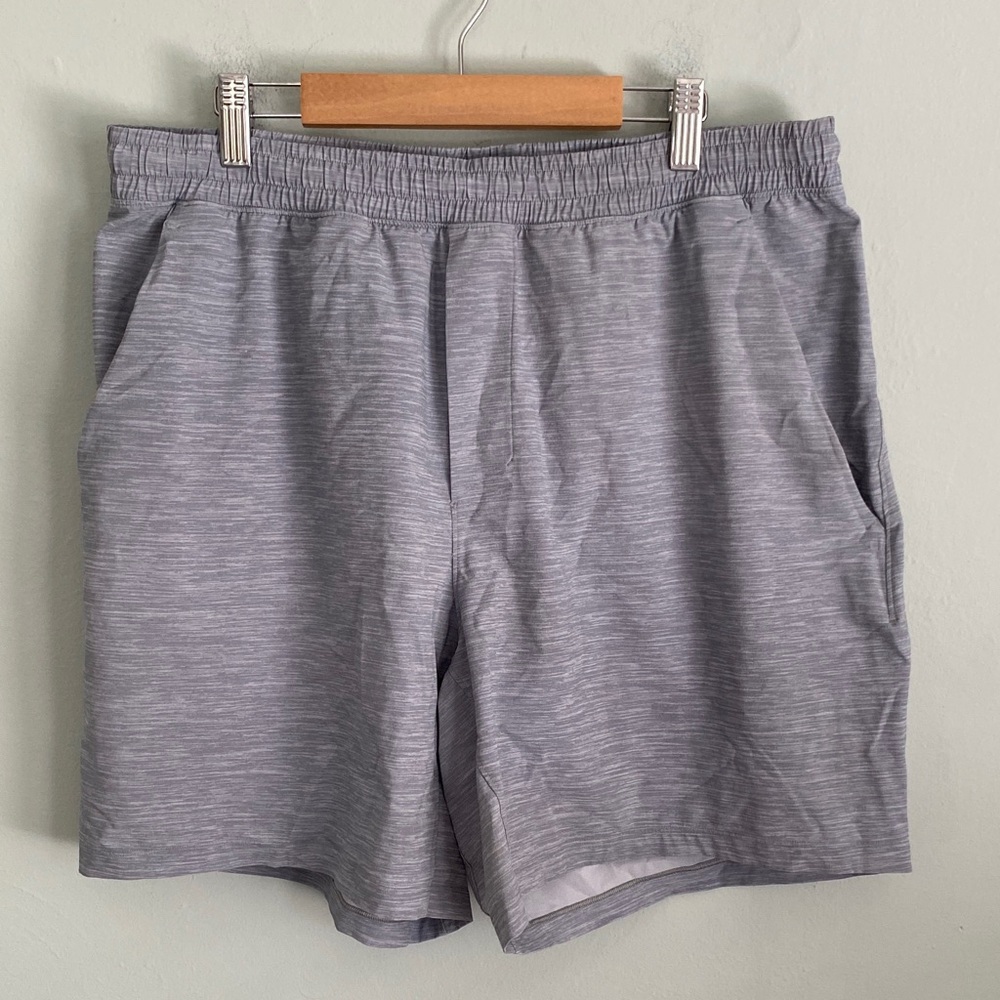 Lululemon Men's Heathered Gray Athletic Shorts Size XL